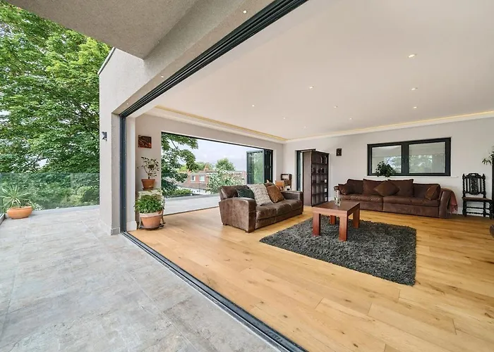 The Ridge London - Luxury Designer Villa With Hot Tub And Sauna, Bexley Borough Of London